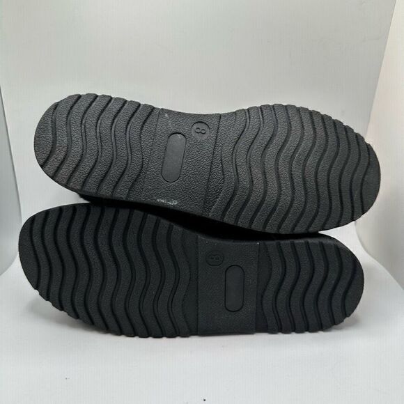 CUSHIONAIRE Cozy Boot 8 BLACK - Picture 5 of 7